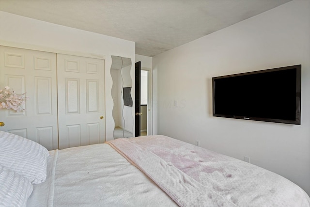 bedroom with a closet