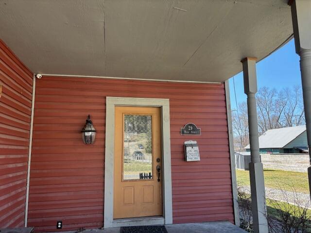 view of property entrance