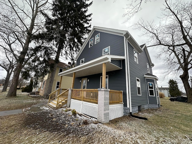 view of front of home featuring a porch