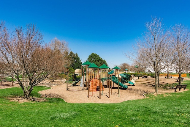 6148 Ryan Woods Way, Hilliard, OH 43026 - community play area with a yard