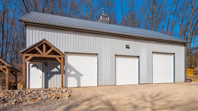 view of detached garage