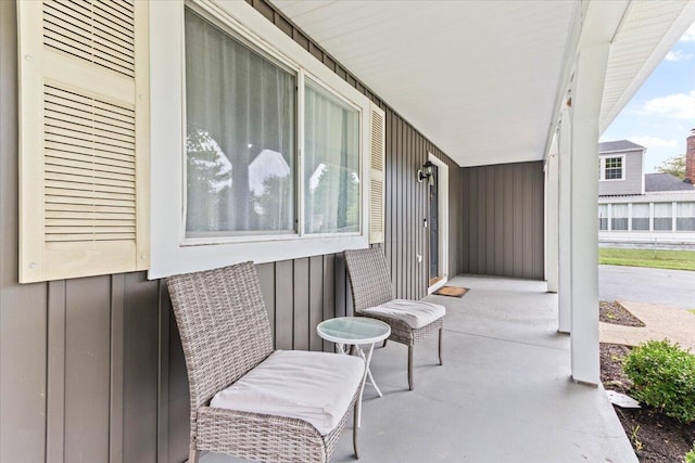 view of patio / terrace with covered porch