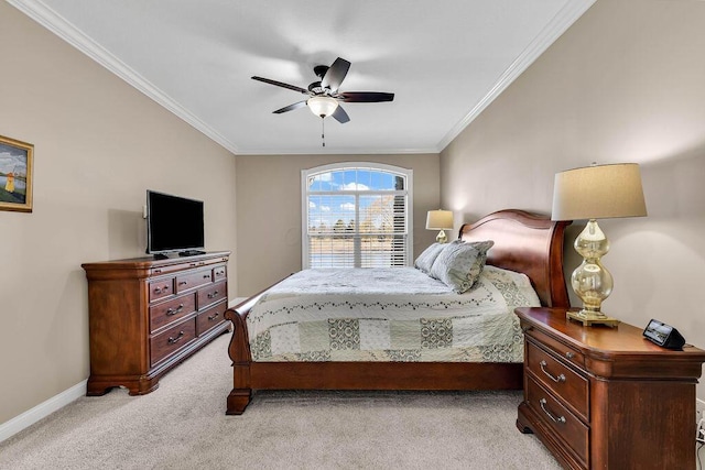 bedroom featuring ceiling fan, light colored carpet, baseboards, and ornamental molding