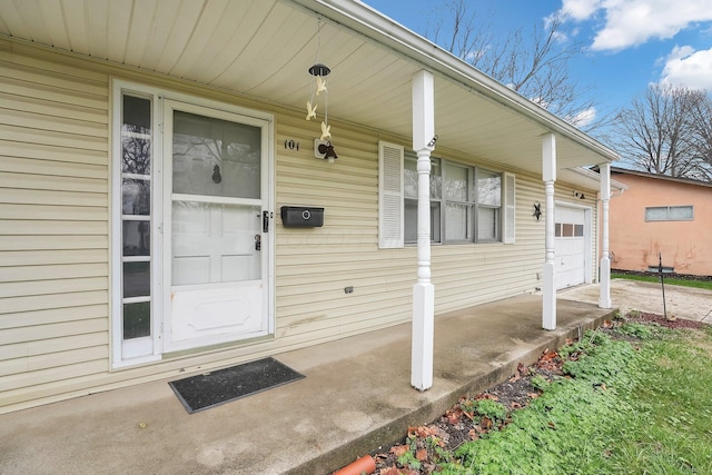 101 Cherokee Dr, Westerville, OH 43081 - entrance to property with driveway and covered porch