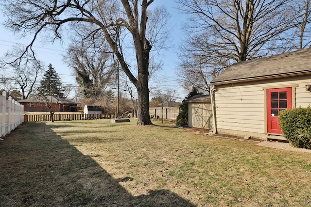 view of yard featuring a fenced backyard