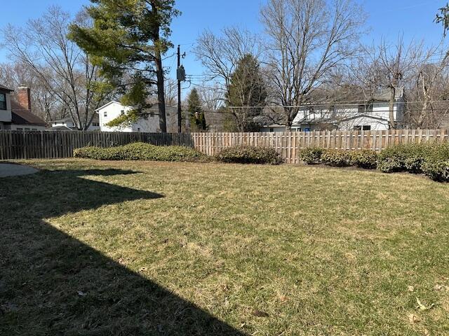 view of yard featuring fence