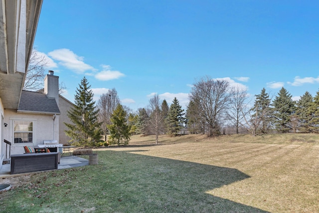 view of yard with a patio