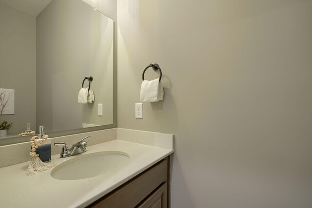 5511 Timber Heights Ln, Grove City, OH 43123 - bathroom with vanity