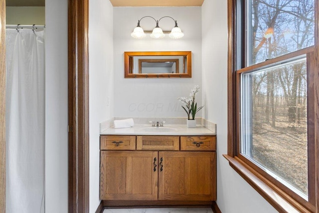 bathroom with vanity