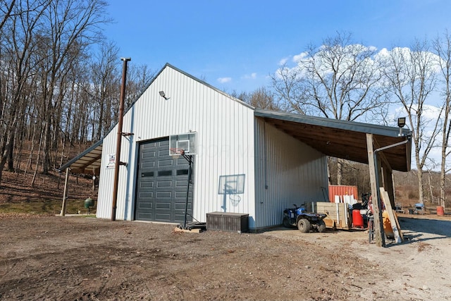 view of outdoor structure with an outdoor structure