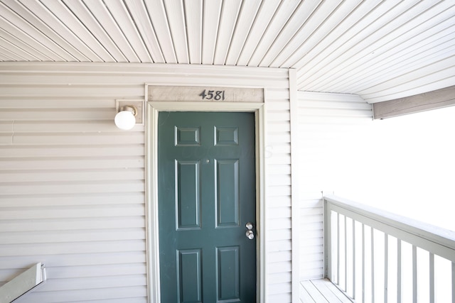 view of entrance to property