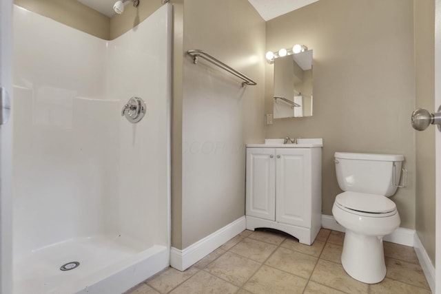 full bath featuring a stall shower, baseboards, and toilet