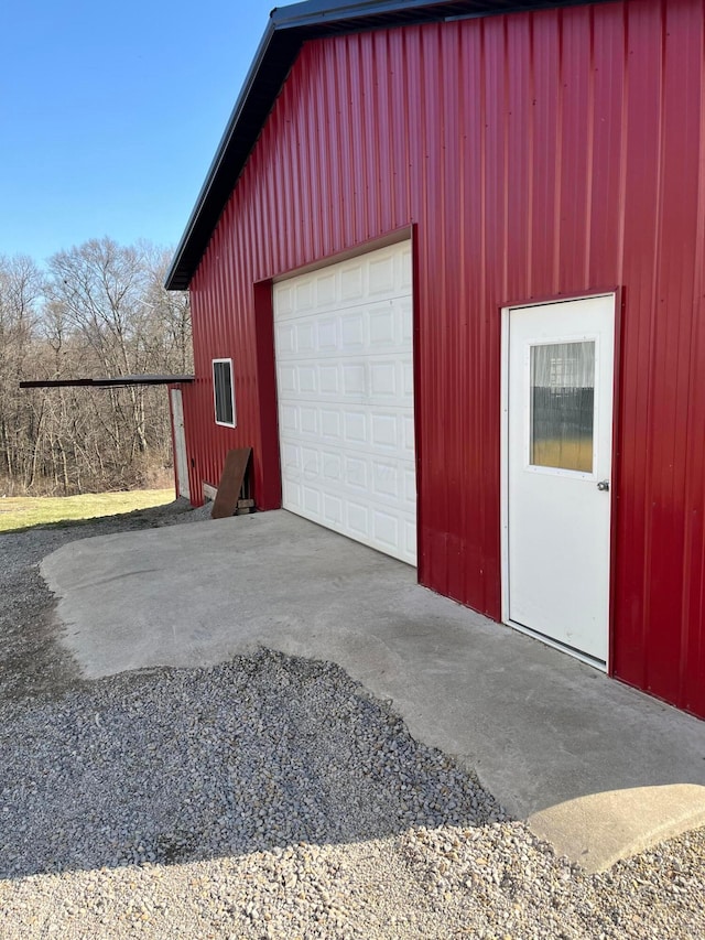 detached garage with driveway