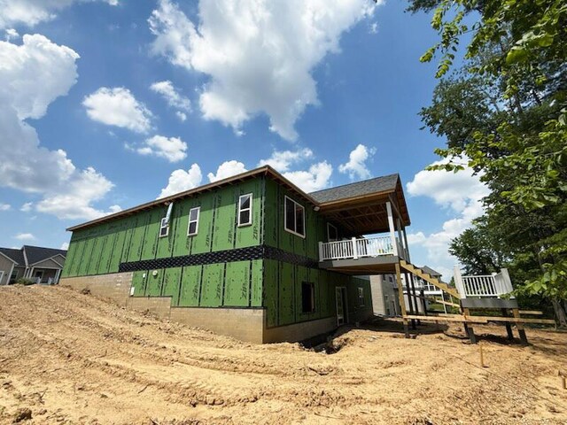 2010 Ridgebrook Rd, Lancaster, OH 43130 - view of property exterior with board and batten siding