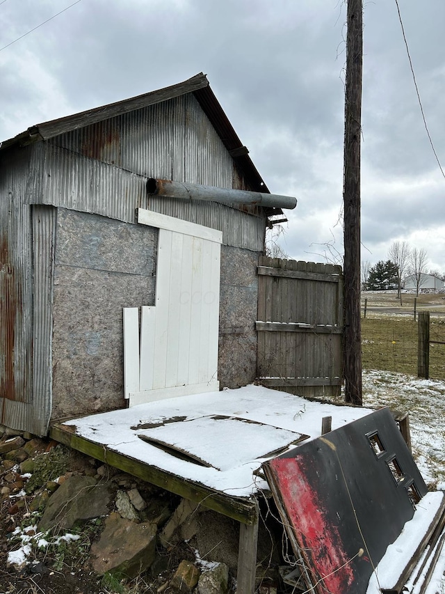 view of outdoor structure