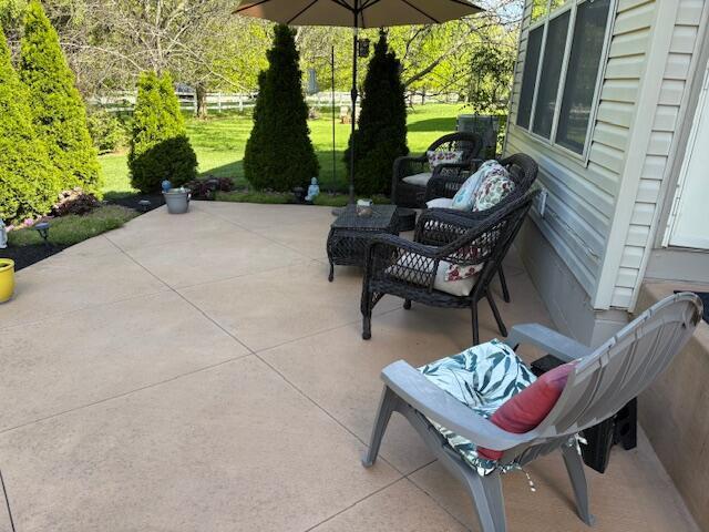 6324 Rossmore Ln, Canal Winchester, OH 43110 - view of patio / terrace