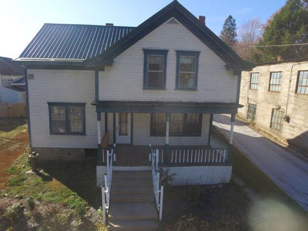 view of front of home featuring a porch