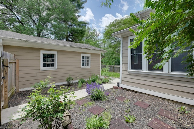 109 W Pacemont Rd, Columbus, OH 43202 - view of patio / terrace with fence