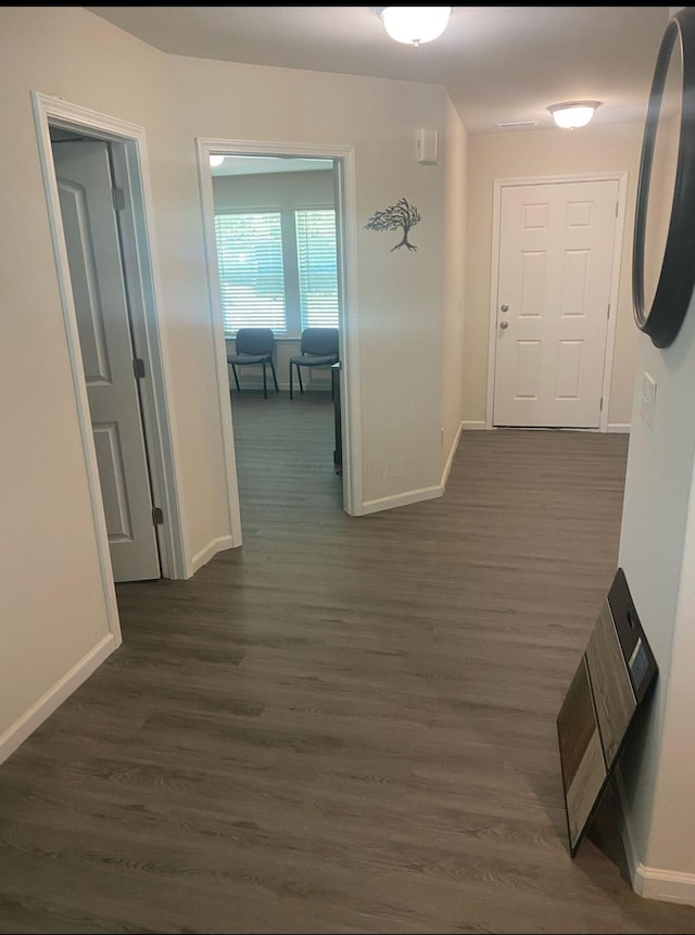 45 Genoa Cir, Commercial Point, OH 43116 - corridor featuring baseboards and dark wood-style floors