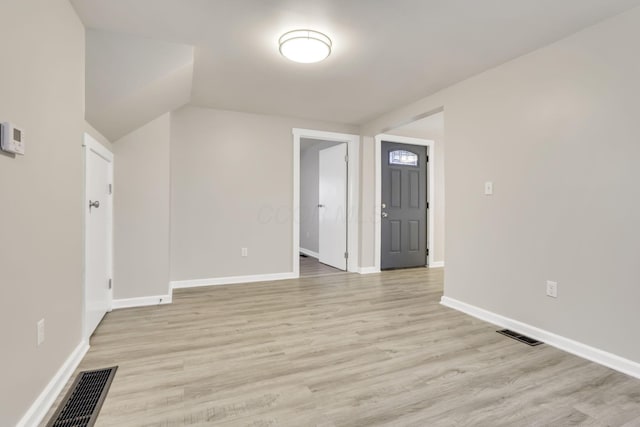 681 Stewart Ave, Columbus, OH 43206 - spare room featuring visible vents, light wood-style flooring, and baseboards