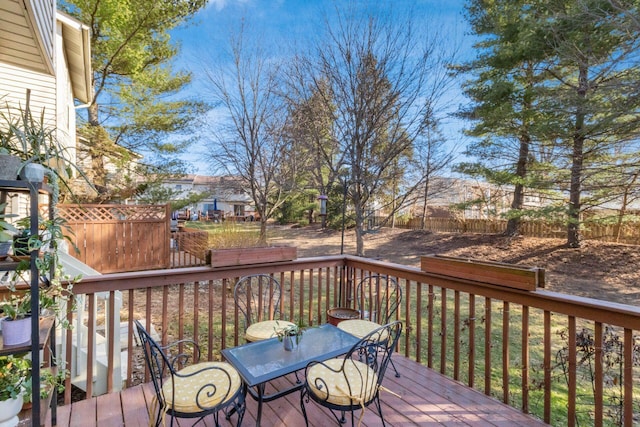 500 Foxtrail Cir E, Westerville, OH 43081 - wooden terrace with fence