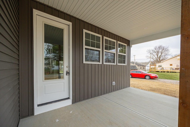 1651 Hillcrest Ave, Obetz, OH 43207 - view of patio / terrace featuring a porch