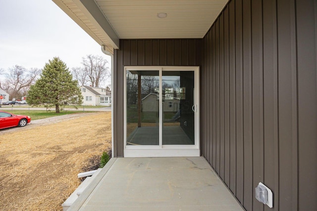 1651 Hillcrest Ave, Obetz, OH 43207 - property entrance with a yard