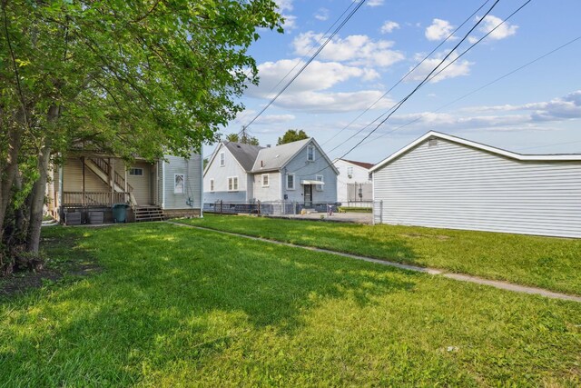 940 Leona Ave, Columbus, OH 43201 - view of yard
