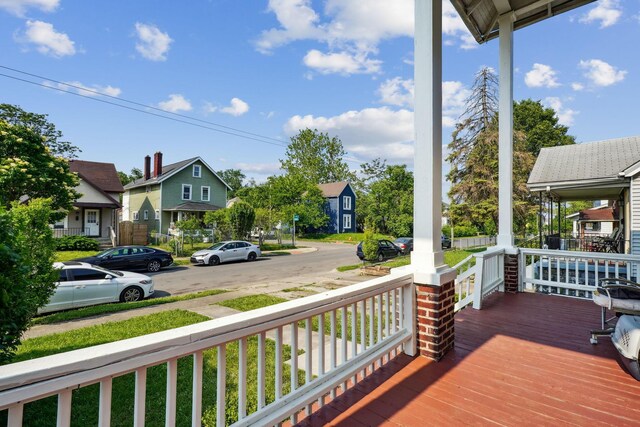 940 Leona Ave, Columbus, OH 43201 - wooden porch featuring a residential view