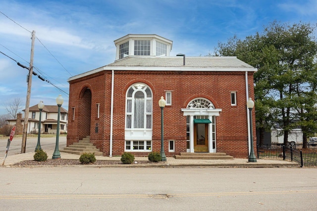 108 W Main St, Glenford, OH 43739 - view of property featuring fence