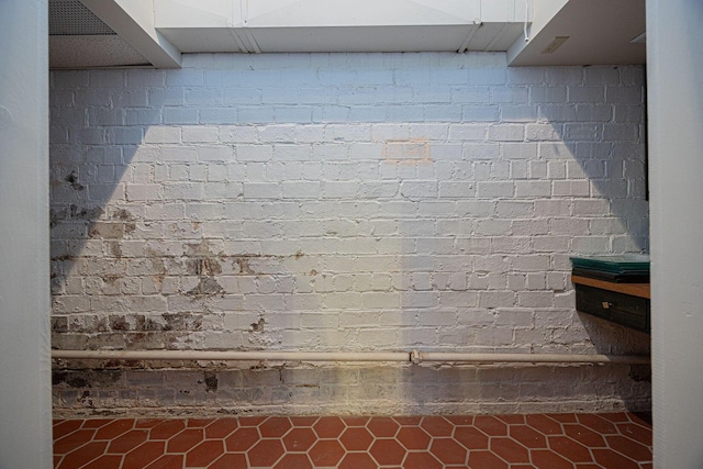 108 W Main St, Glenford, OH 43739 - view of interior details