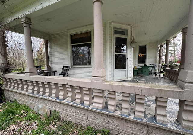4175 Reynoldsburg Baltimore Rd NW, Baltimore, OH 43105 - view of patio / terrace featuring a porch