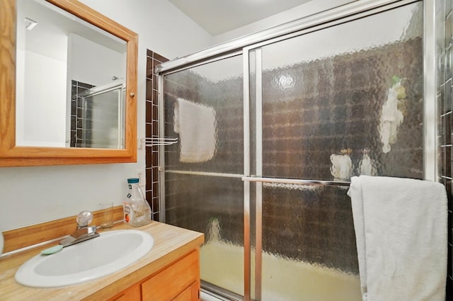 4175 Reynoldsburg Baltimore Rd NW, Baltimore, OH 43105 - full bath featuring an enclosed shower and vanity