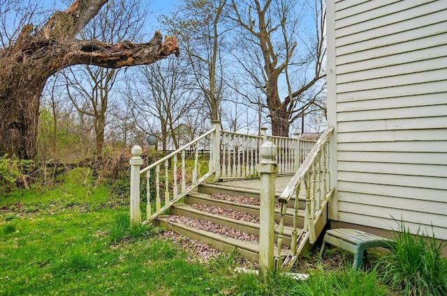 4175 Reynoldsburg Baltimore Rd NW, Baltimore, OH 43105 - wooden deck with stairway