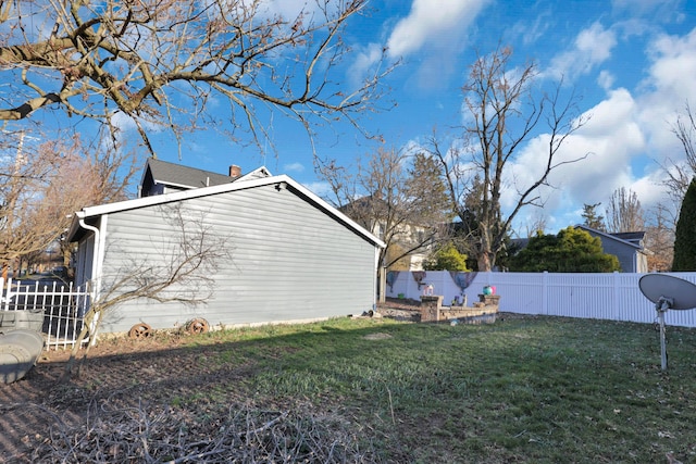 123 Campbell St, Delaware, OH 43015 - view of yard featuring fence private yard