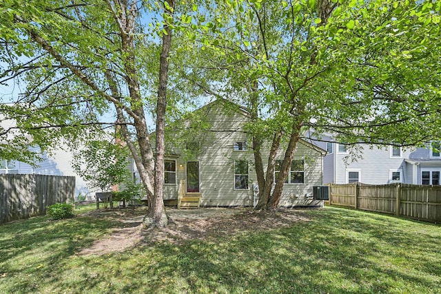 3092 Andrew James Dr, Hilliard, OH 43026 - rear view of property with a fenced backyard and entry steps
