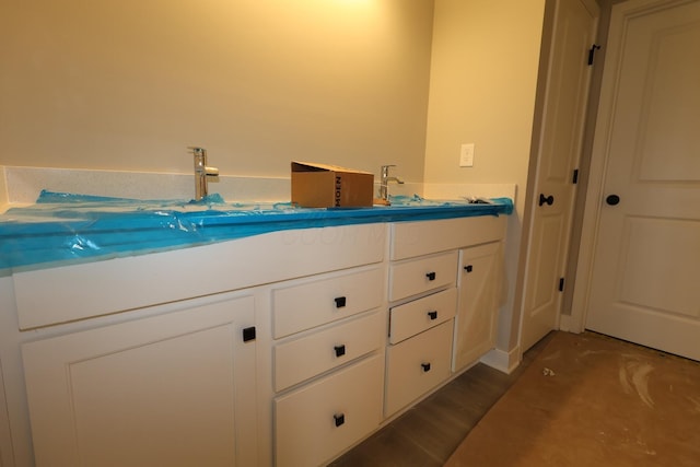 222 Silver Pine Ln, Lewis Center, OH 43035 - bathroom featuring double vanity