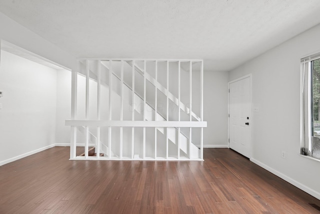 5692 Great Hall Ct, Columbus, OH 43231 - foyer featuring baseboards and wood finished floors