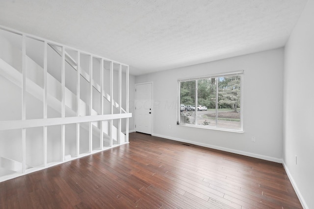 5692 Great Hall Ct, Columbus, OH 43231 - unfurnished room with wood finished floors and baseboards