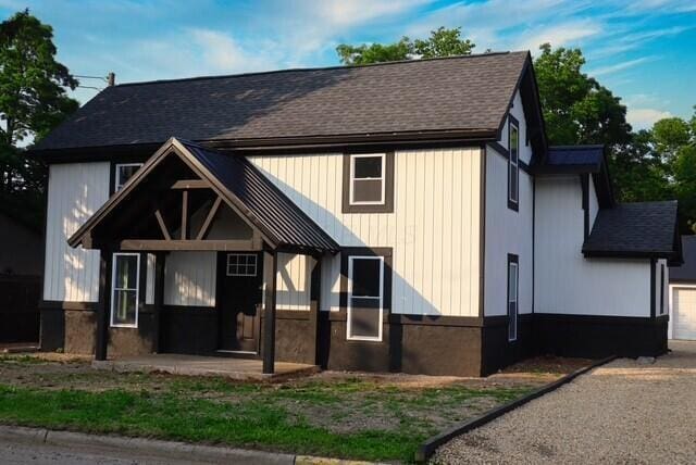 16786 Main St, Williamsport, OH 43164 - view of front of home featuring roof with shingles