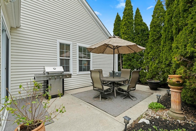 508 Straiton Sq, Westerville, OH 43082 - view of patio with outdoor dining area and a grill
