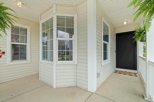 508 Straiton Sq, Westerville, OH 43082 - doorway to property featuring a porch