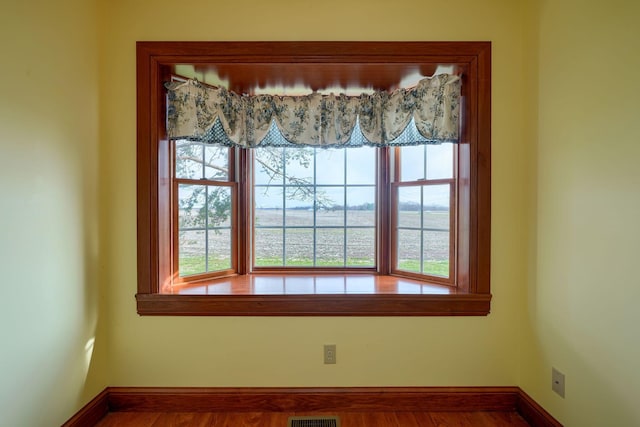 2085 US Highway 62 NE, Washington Court House, OH 43160 - spare room featuring a wealth of natural light, visible vents, and baseboards