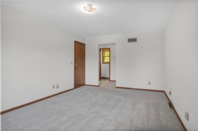 1330 Darcann Dr, Columbus, OH 43220 - unfurnished room with light colored carpet and baseboards