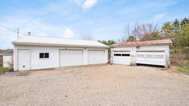 view of detached garage