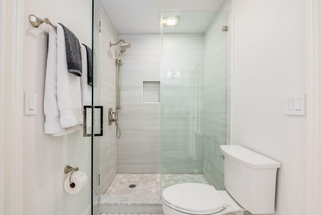 2252 Club Rd, Upper Arlington, OH 43221 - bathroom with a shower stall and toilet