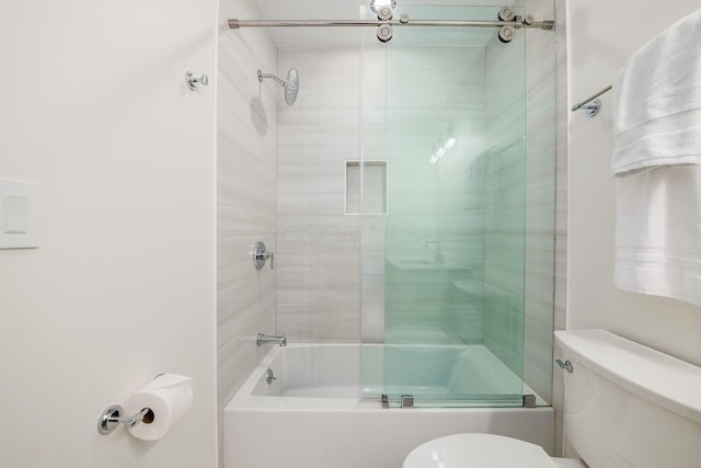 2252 Club Rd, Upper Arlington, OH 43221 - full bath featuring toilet and shower / bath combination with glass door