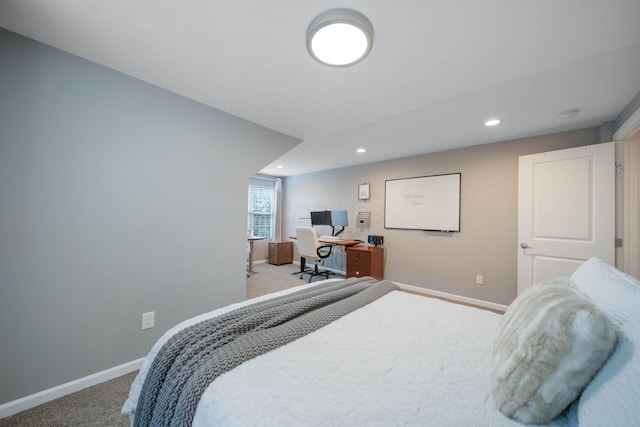 62 Sherman Ave, Columbus, OH 43205 - bedroom featuring carpet floors, baseboards, recessed lighting, and a desk