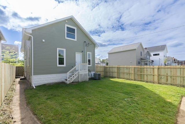 965 Gilbert St, Columbus, OH 43206 - back of house with central air condition unit