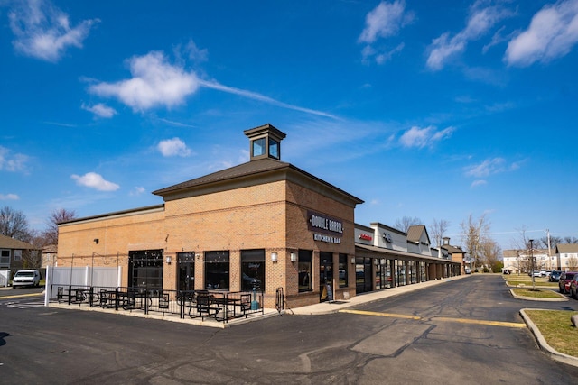 6088 Sowerby Ln, Westerville, OH 43081 - view of building exterior
